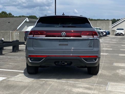 New 2026 Volkswagen Atlas Cross Sport SE image 4