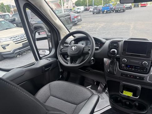 Used 2024 RAM ProMaster 2500 FWD image 42