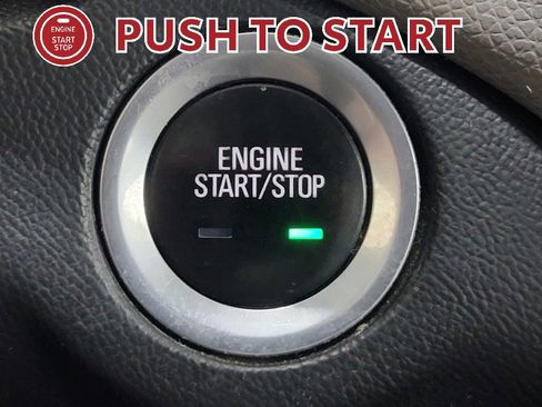 Used 2018 Chevrolet Equinox LT image 24