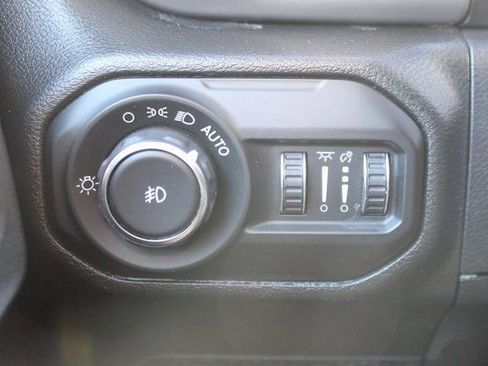 Used 2022 Jeep Wrangler Sport S image 14