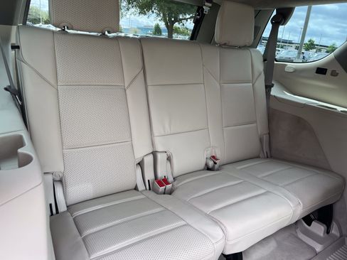 Used 2024 Cadillac Escalade Premium Luxury Platinum w/ LPO, Floor Liner Package AWD/4WD image 31