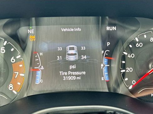 Used 2024 Jeep Compass Limited image 12