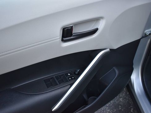 Used 2023 Toyota Corolla Cross L FWD image 16