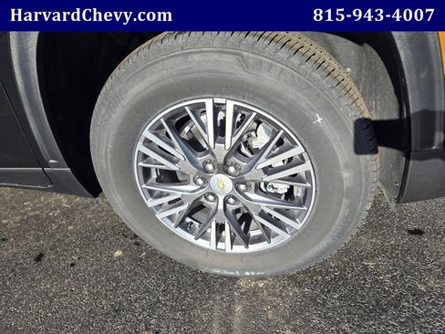 Used 2026 Chevrolet Traverse LT w/ Driver Confidence Package image 40