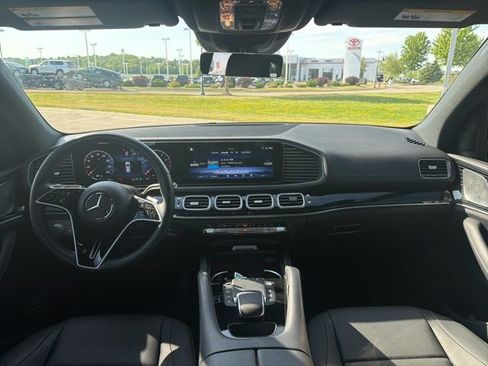 Used 2024 Mercedes-Benz GLE 450 4MATIC w/ AMG Line Exterior image 7