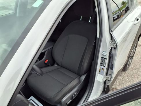 Used 2025 Hyundai Kona SEL FWD image 60