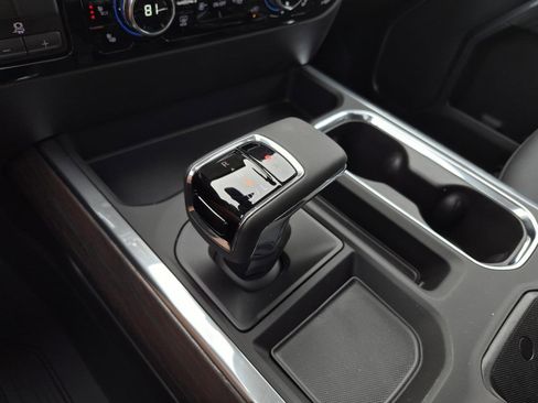 New 2026 GMC Sierra 1500 SLT image 20