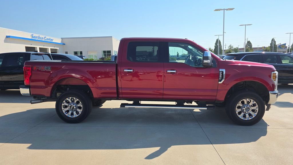 Used 2019 Ford F250 XLT w/ XLT Premium Package AWD/4WD image 6
