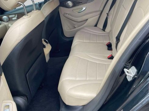 Used 2018 Jaguar F-PACE Premium image 6