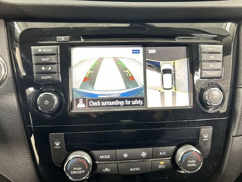 Used 2020 Nissan Rogue SV w/ Sun & Sound Touring Package image 15