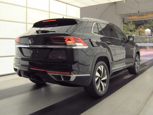 Used 2023 Volkswagen Atlas Cross Sport SEL Premium R-Line AWD/4WD image 9