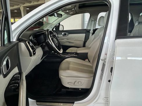 Used 2023 Kia Sorento FWD image 16
