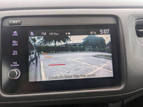 Used 2019 Honda HR-V EX image 17