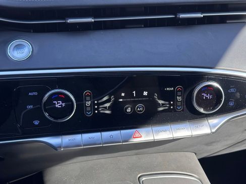 Used 2025 Genesis GV70 3.5T Sport w/ Sport Advanced Package image 39