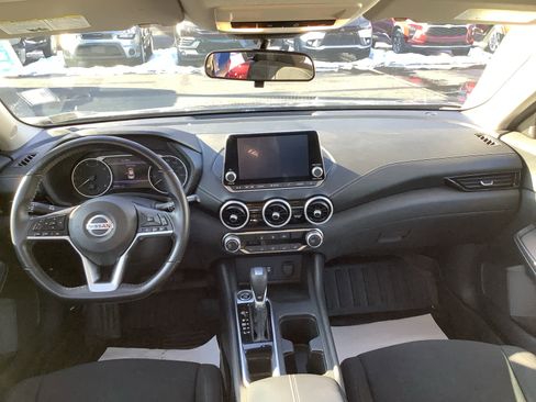 Used 2022 Nissan Sentra SV image 10