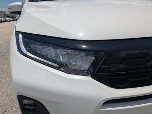 Used 2025 Honda Odyssey Touring image 11