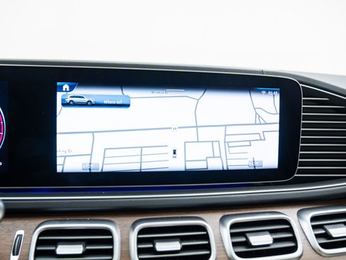 New 2026 Mercedes-Benz GLS 450 4MATIC image 30