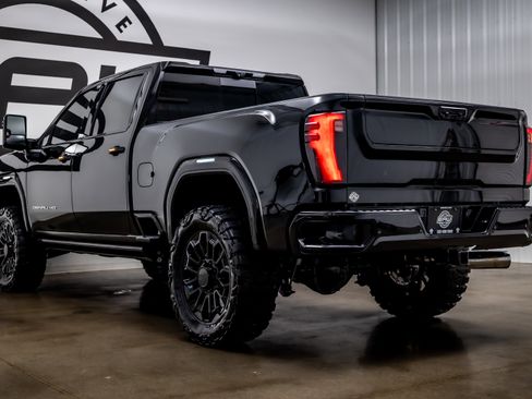 Used 2024 GMC Sierra 2500 Denali Ultimate AWD/4WD image 38
