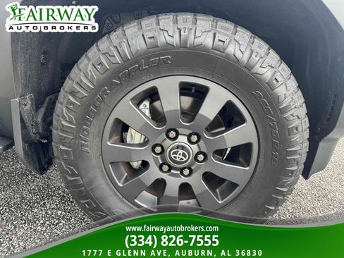 Used 2025 Toyota Land Cruiser w/ Premium Package image 35