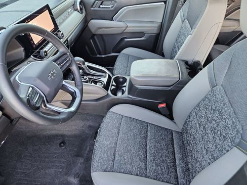 Used 2024 Chevrolet Colorado ZR2 w/ ZR2 Bison Edition image 18