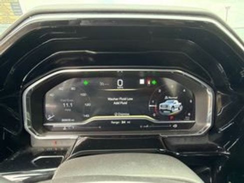 Used 2022 GMC Sierra 1500 SLT w/ SLT Convenience Package image 11