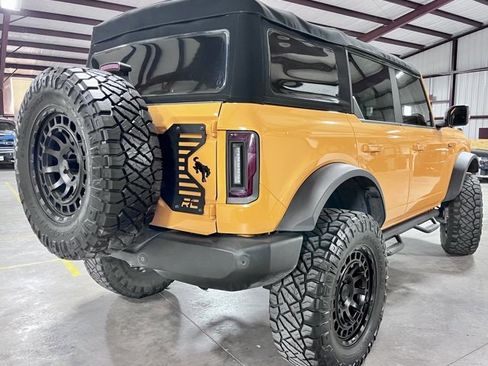 Used 2022 Ford Bronco Outer Banks image 3