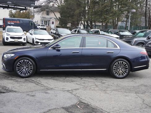 Used 2023 Mercedes-Benz S 580 4MATIC Sedan w/ 3D Technology Package image 24