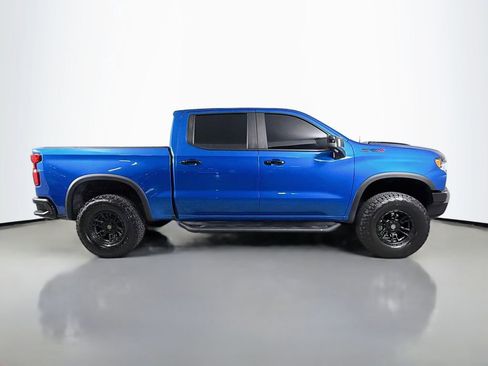 Used 2022 Chevrolet Silverado 1500 ZR2 w/ Technology Package AWD/4WD image 4