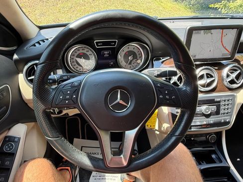 Used 2015 Mercedes-Benz GLA 250 4MATIC image 22