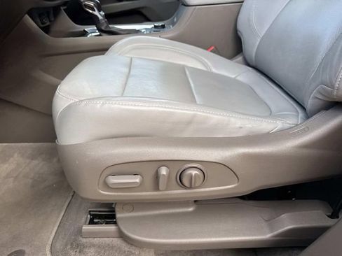 Used 2021 Chevrolet Traverse Premier image 18