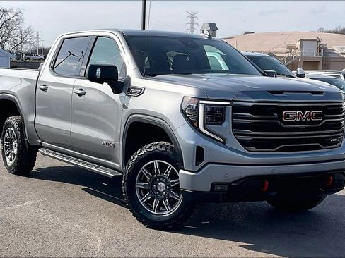 Used 2024 GMC Sierra 1500 AT4 w/ AT4 Carbonpro Edition image 38