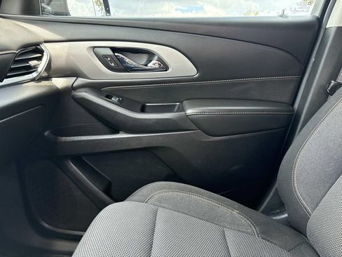 Used 2019 Chevrolet Traverse LS FWD image 25