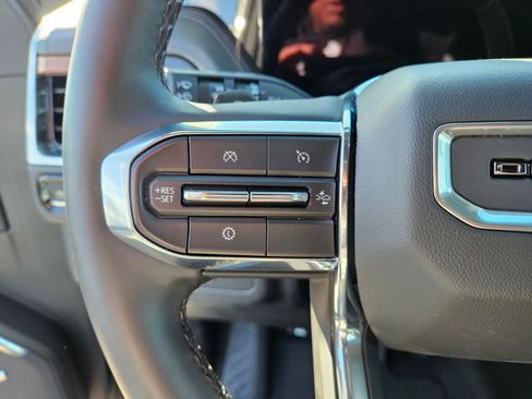Used 2025 GMC Yukon Denali AWD/4WD image 19