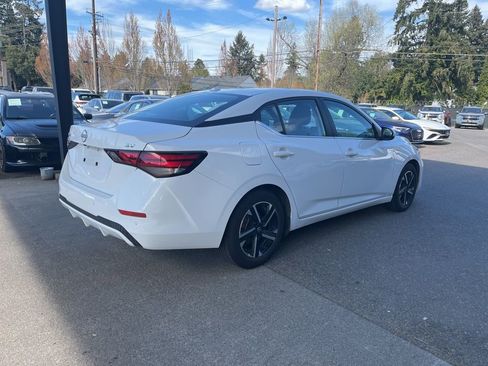 Used 2024 Nissan Sentra SV image 7