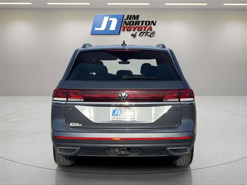Used 2024 Volkswagen Atlas SE image 6