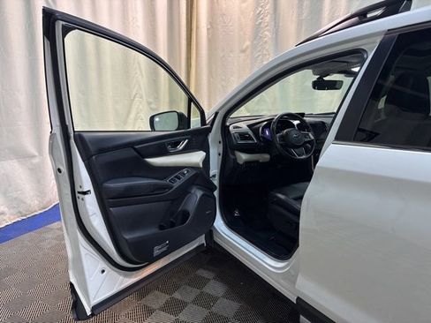 Certified 2022 Subaru Ascent Limited w/ Technology Package image 11