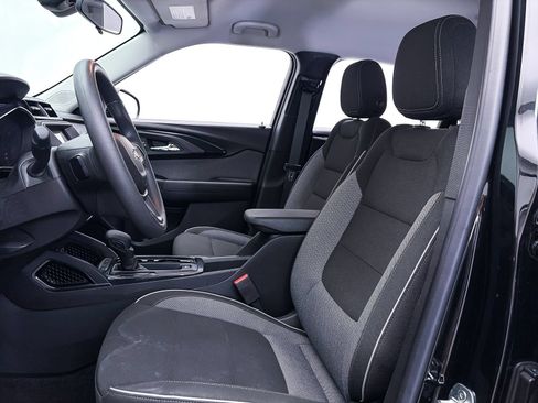 Used 2023 Chevrolet TrailBlazer LT FWD image 16