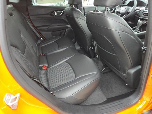 New 2026 Jeep Compass Latitude image 11