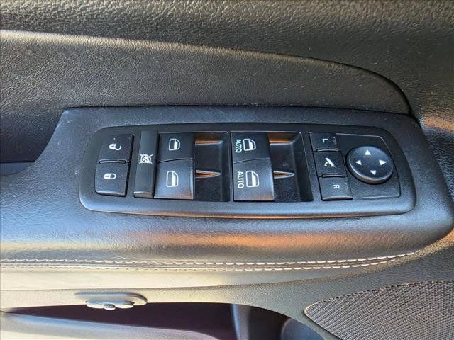 Used 2014 Jeep Grand Cherokee Overland AWD/4WD image 25
