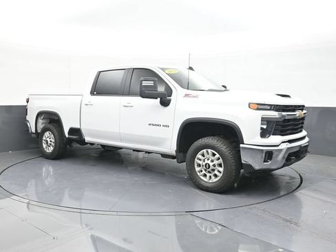Used 2024 Chevrolet Silverado 2500 LT w/ Safety Package AWD/4WD image 21
