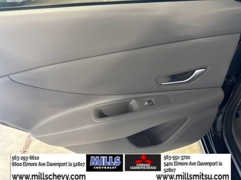 Used 2022 Hyundai Elantra SEL w/ Convenience + Premium Package FWD image 19