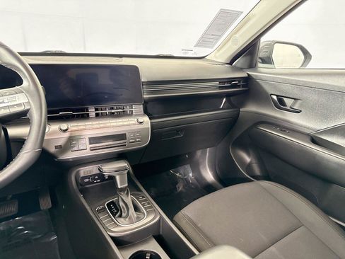 Used 2025 Hyundai Kona SEL FWD image 27