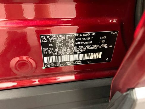 Used 2020 Toyota RAV4 LE AWD/4WD image 30