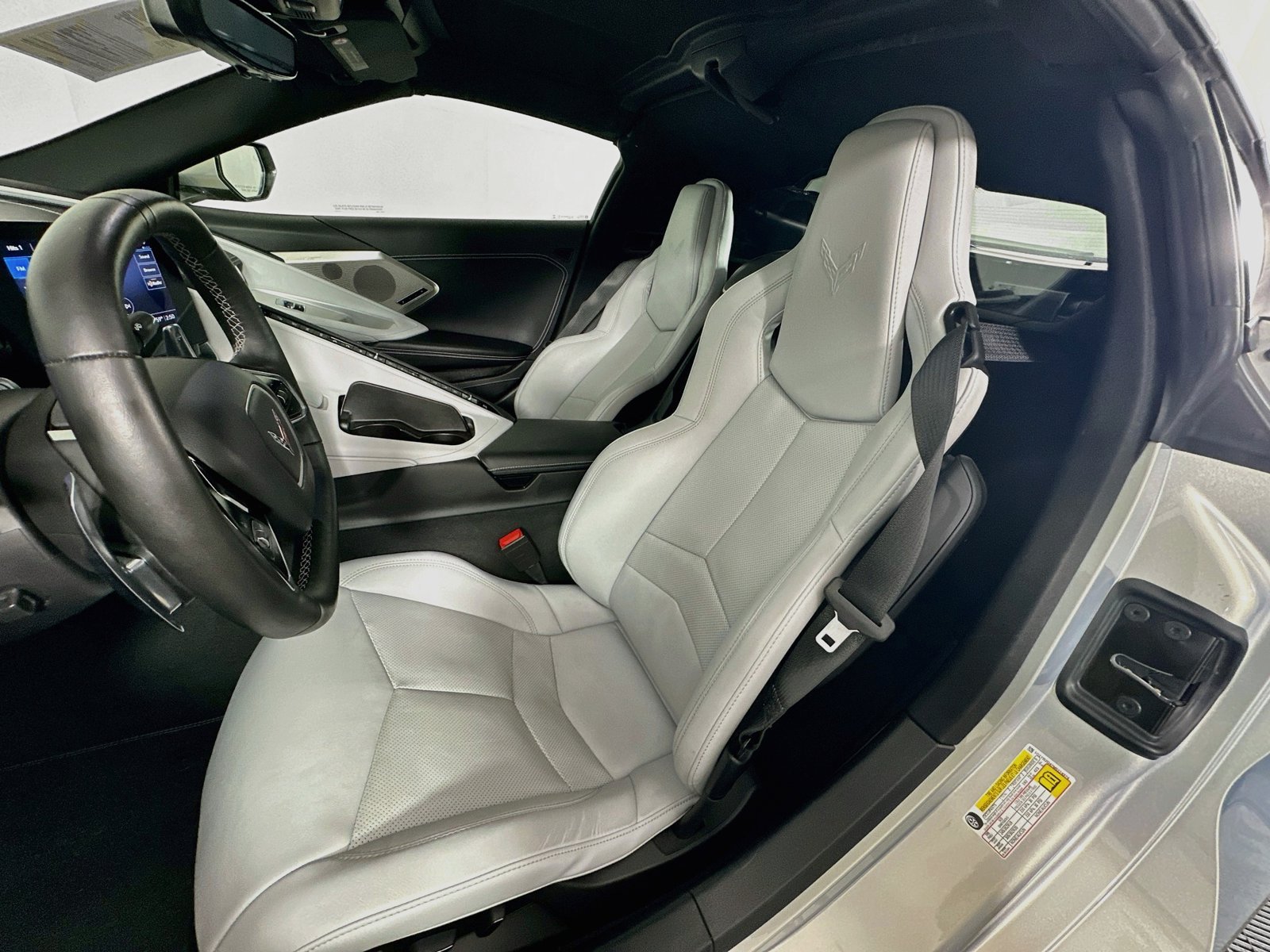 Used 2021 Chevrolet Corvette Stingray Preferred Cpe w/ Battery Protection Package RWD image 23