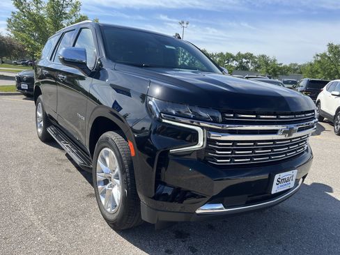 Used 2023 Chevrolet Tahoe Premier AWD/4WD image 3