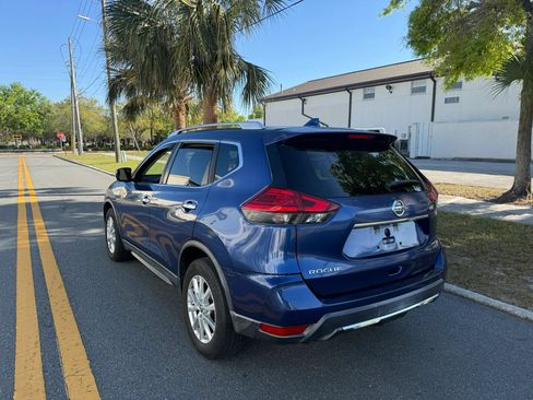 Used 2017 Nissan Rogue SV FWD image 8