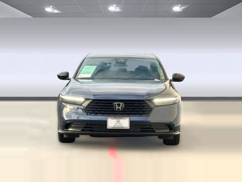 Certified 2025 Honda Accord SE image 5