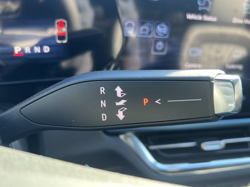 New 2026 Chevrolet Equinox EV LT AWD/4WD image 23