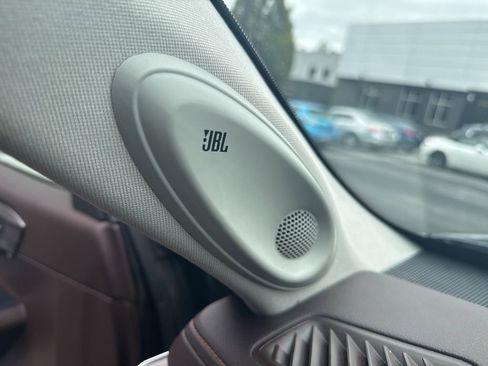 Used 2022 Toyota Highlander Limited image 27