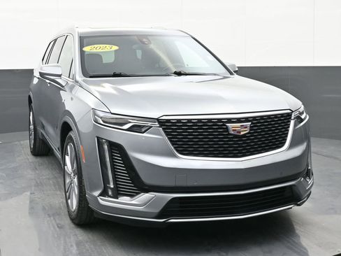 Used 2023 Cadillac XT6 Premium Luxury image 8